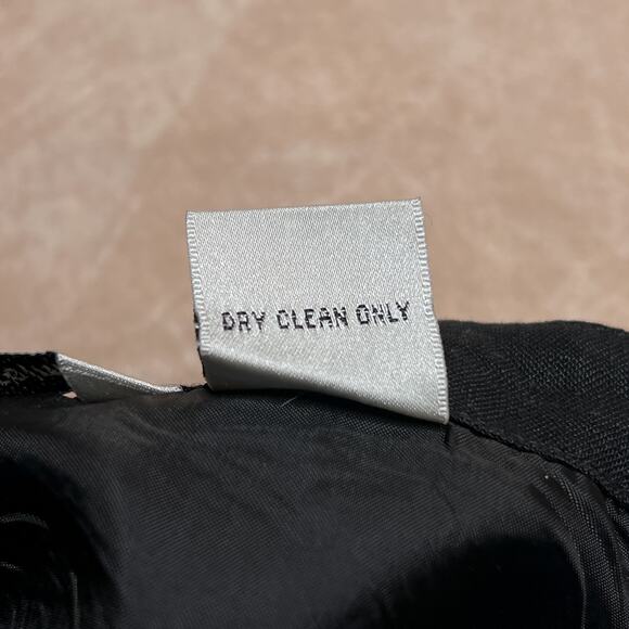 Richard Malcolm Irish Linen Black Floral Embroidered Peasant Skirt Trumpet Flare - Picture 5 of 6